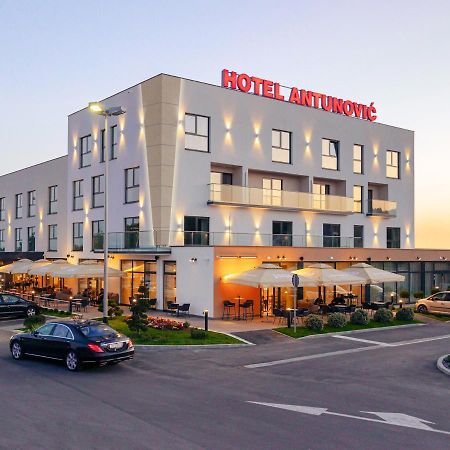 Antunovic Hotel East 赛斯韦泰 外观 照片