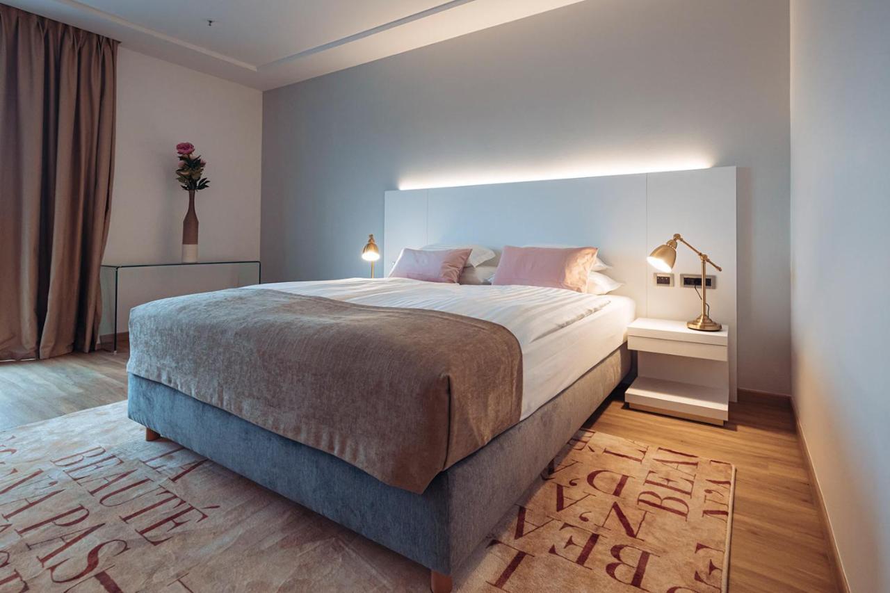 Antunovic Hotel East 赛斯韦泰 外观 照片