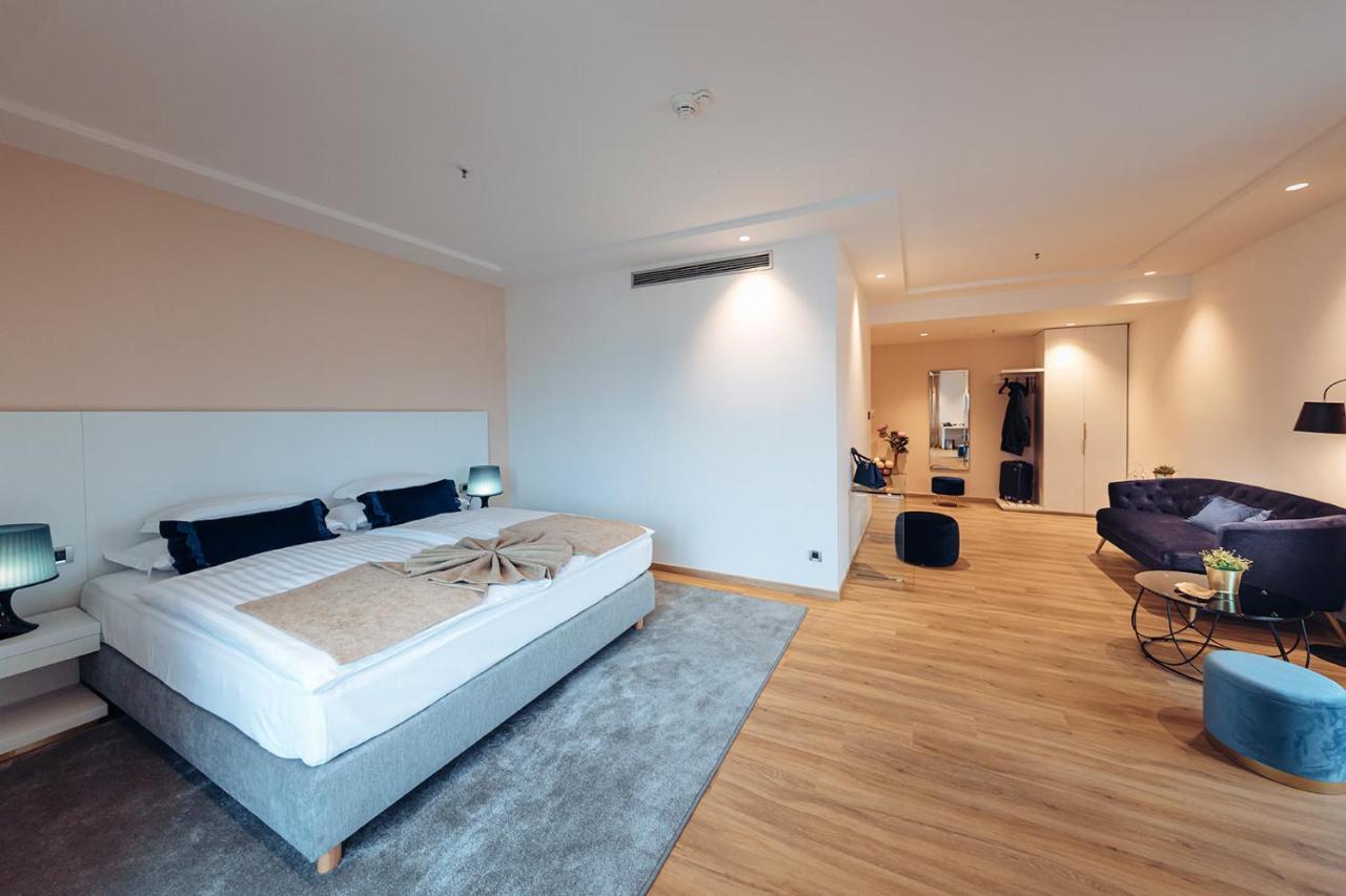 Antunovic Hotel East 赛斯韦泰 外观 照片