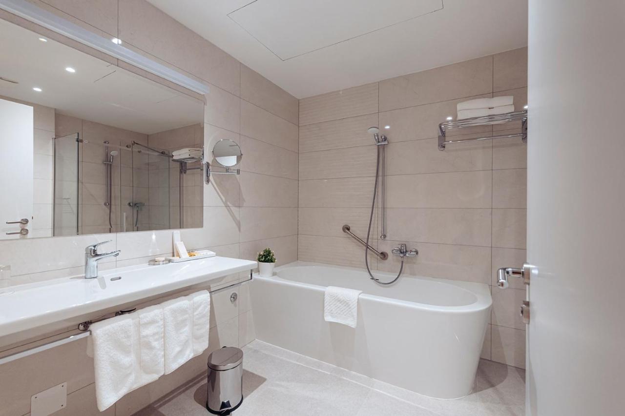 Antunovic Hotel East 赛斯韦泰 外观 照片